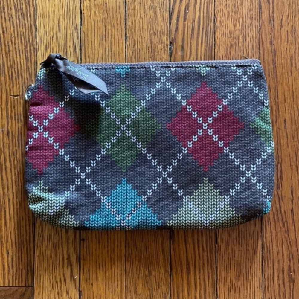 Thirty-One Zippered Pouch
